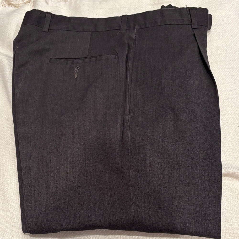 Men’s DKNY Charcoal Pleated Front Pants